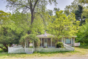 Gary Cottage with Outdoor Dining Areas - Near Beach!